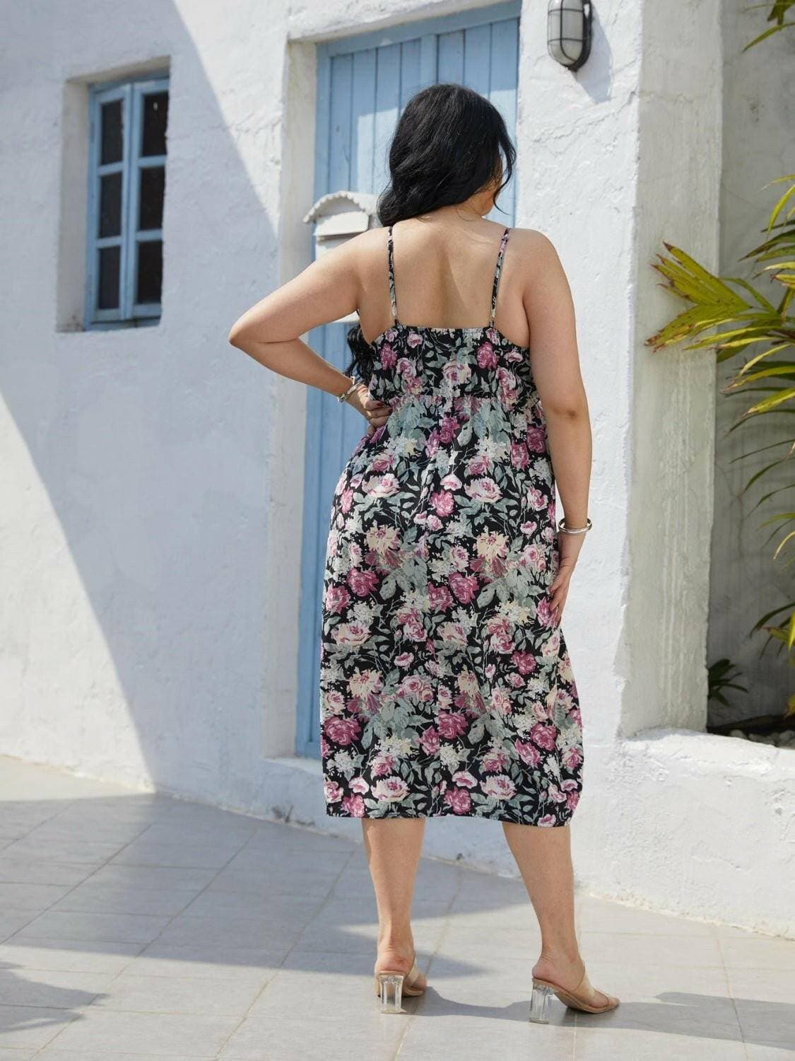 Floral Print Plus Size Cami Dress with Front SlitUpgrade Your Style with the Floral Print Plus Size Cami Dress
 
 
Floral Elegance: Embrace a chic look with the mesmerizing floral print design of this cami dress.
 Love Salve Size Cami Dressplus