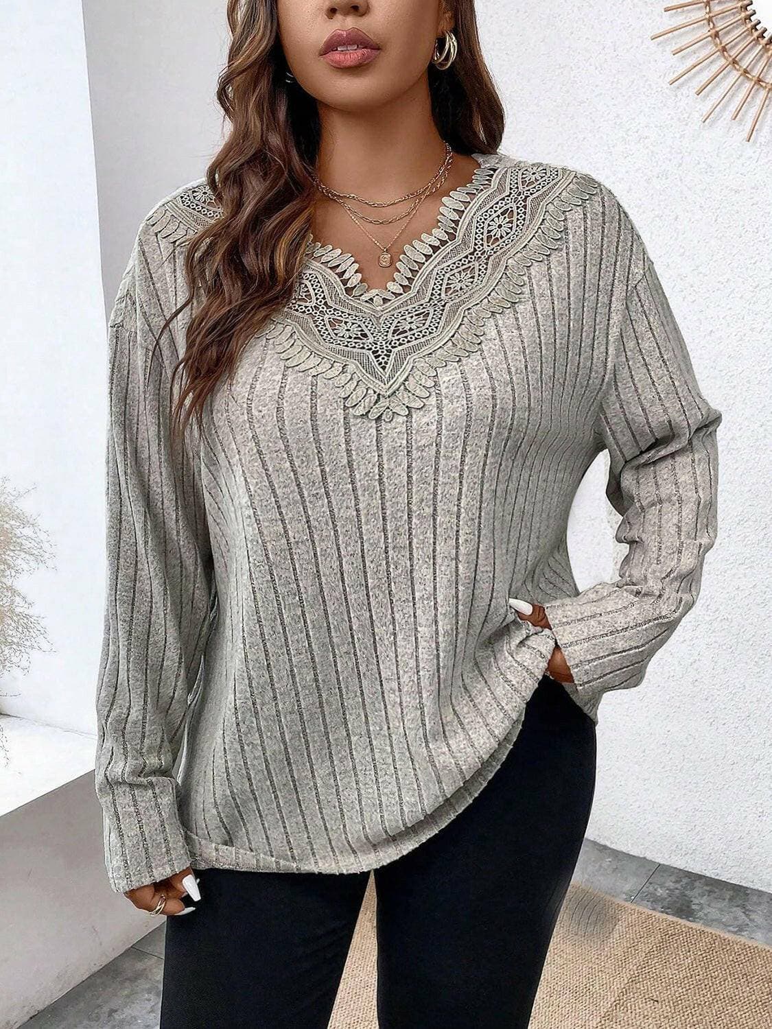 Lace Accent Plus Size Long Sleeve TopUpgrade Your Style with our Lace Accent Plus Size Long Sleeve Top!
 Enhance your wardrobe with our elegant Lace Accent Plus Size Long Sleeve Top. Embrace sophisticatLove Salve Size Long Sleeve Topplus