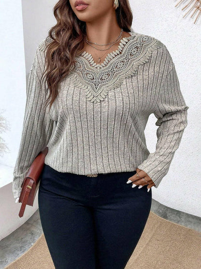 Lace Accent Plus Size Long Sleeve TopUpgrade Your Style with our Lace Accent Plus Size Long Sleeve Top!
 Enhance your wardrobe with our elegant Lace Accent Plus Size Long Sleeve Top. Embrace sophisticatLove Salve Size Long Sleeve Topplus