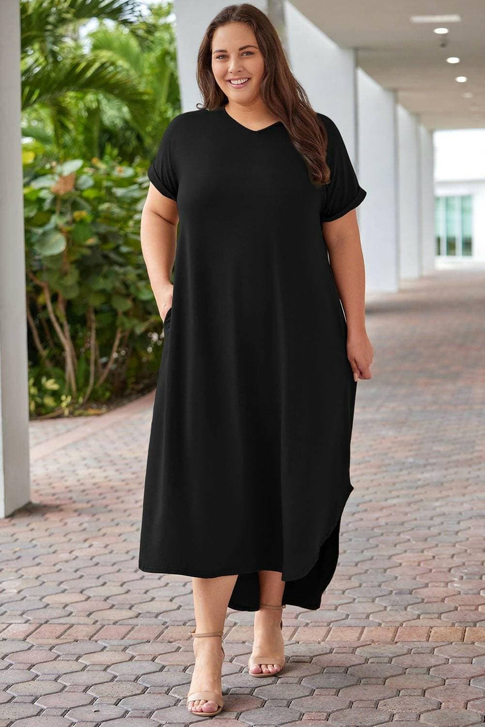 Elegant Plus Size V-Neck Maxi Dress with Short SleevesUpgrade Your Wardrobe with Our Elegant Plus Size V-Neck Maxi Dress
 
 
Style: Chic and sophisticated
 
Features: Convenient pockets for practicality
 
Neckline: FlatLove Salve -Neck Maxi Dressplus