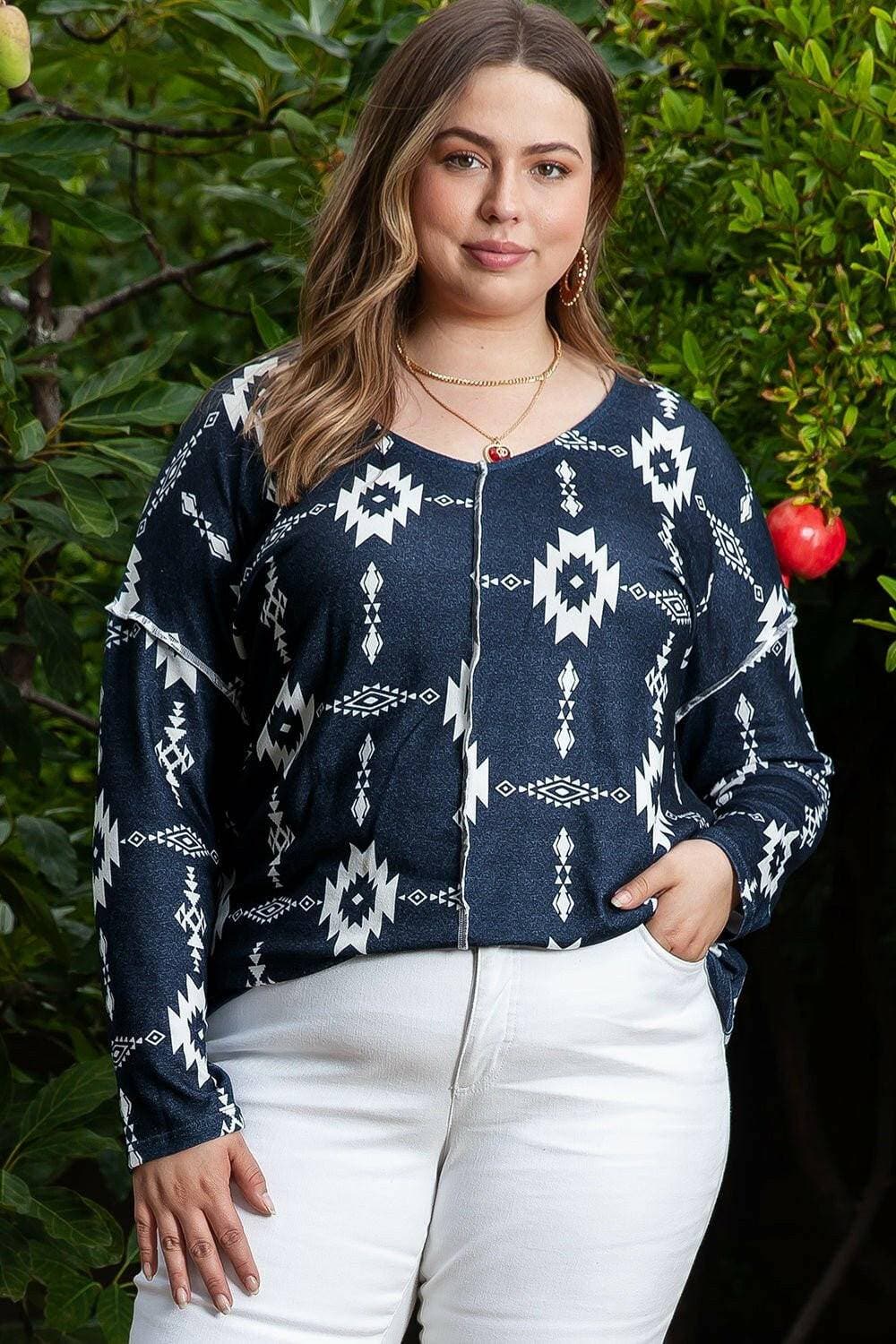 Exposed Seam Detail Plus Size Round Neck Long Sleeve TeeExposed Seam Detail Plus Size Round Neck Long Sleeve Tee
 Upgrade your wardrobe with the perfect blend of style and comfort! Introducing our Exposed Seam Detail PlusLove Salve Size Round Neck Long Sleeve Teeplus