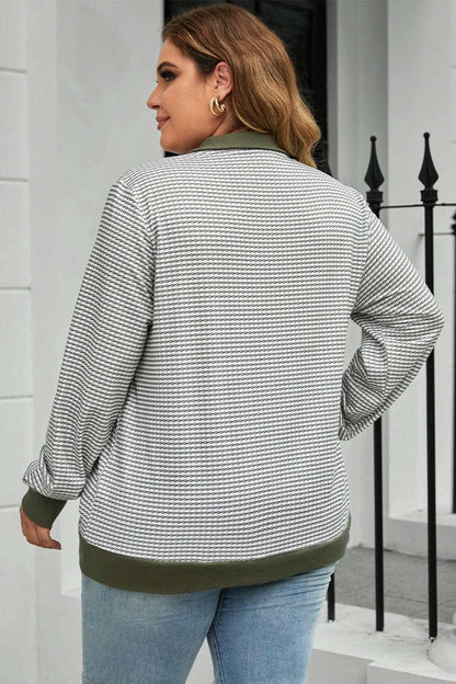 Striped Plus Size Long Sleeve Blouse with Half Snap ButtonsUpgrade Your Wardrobe with Style and Comfort
 Introducing our Striped Plus Size Long Sleeve Blouse that combines fashion-forward design with ultimate comfort.
 
 KeyLove Salve Size Long Sleeve Blouseplus