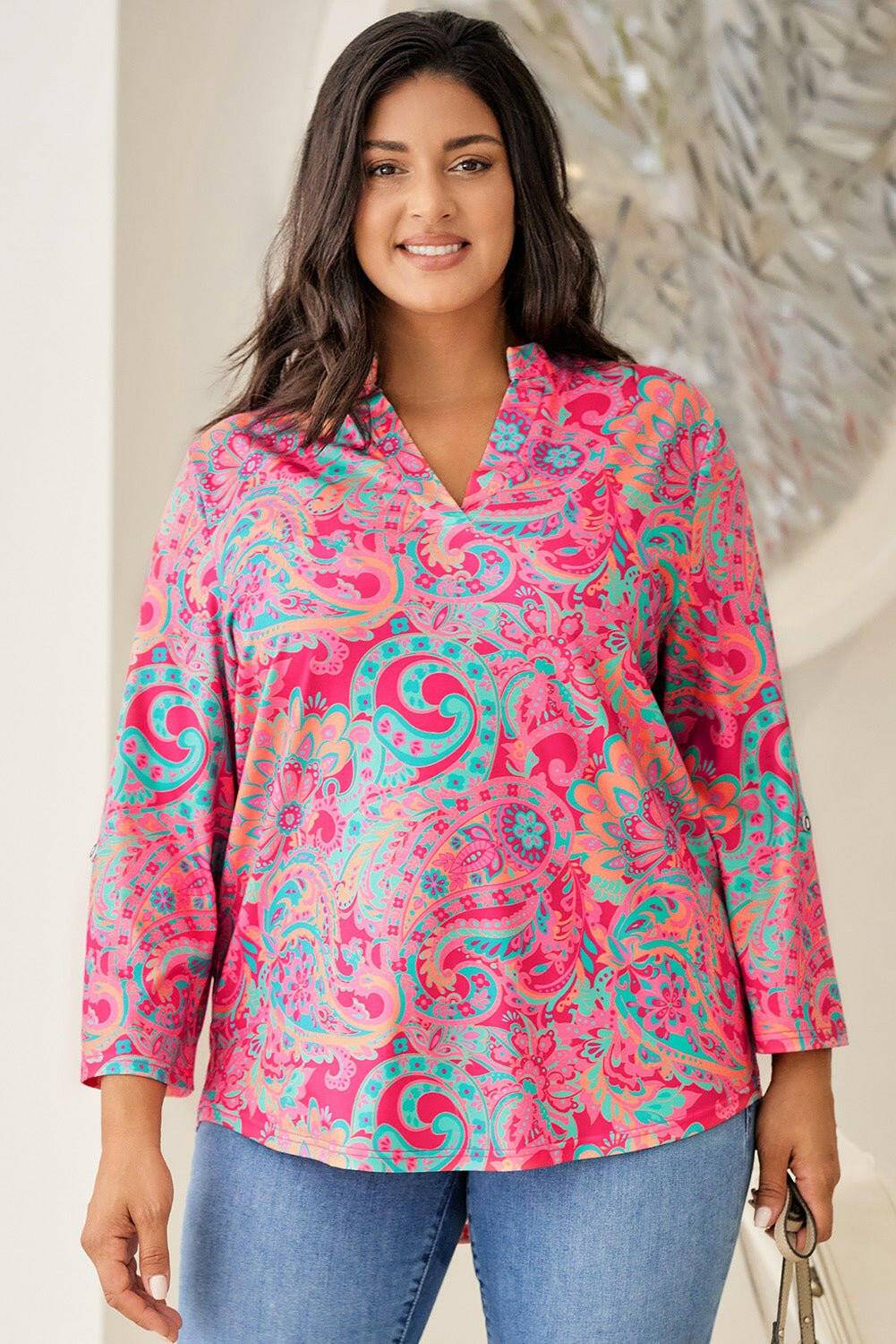 Printed Plus Size Notched Long Sleeve BlouseUpgrade Your Style with Our Printed Plus Size Notched Long Sleeve Blouse!
 
 
Chic and Versatile: Elevate your wardrobe with this stylish blouse featuring a notched Love Salve Size Notched Long Sleeve Blouseplus