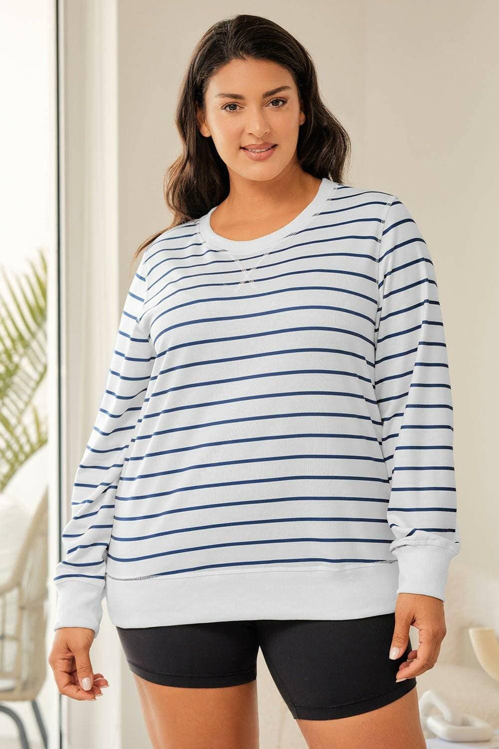 Striped Plus Size Long Sleeve Round Neck TeeUpgrade Your Basics with Our Striped Plus Size Long Sleeve Round Neck Tee


 
Enhanced Style: Elevate your wardrobe with this classic yet stylish striped tee.
 
PerfLove Salve Size Long Sleeve Round Neck Teeplus