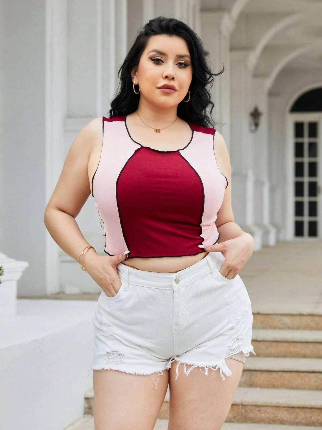 Curvy Contrast Round Neck Sleeveless TopCurvy Contrast Round Neck Sleeveless Top
 Revamp your style with our Curvy Contrast Round Neck Sleeveless Top, a versatile piece designed to elevate your everyday loLove Salve Curvy Contrast Round Neck Sleeveless Topplus