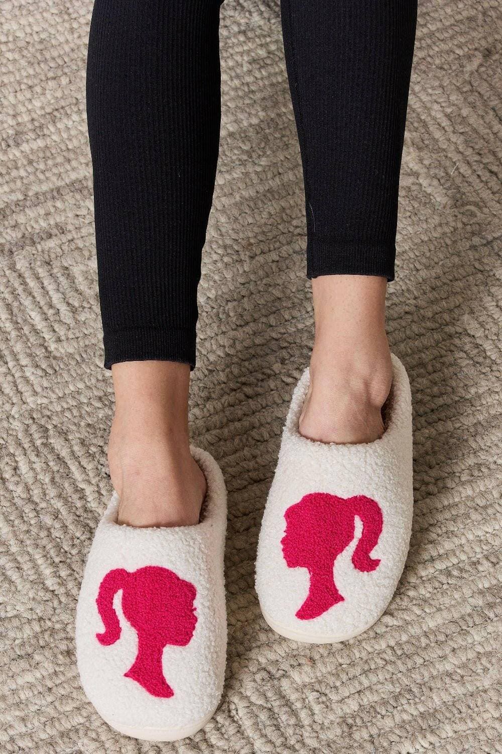 Festive Melody Cozy SlippersExperience Luxury Comfort with Festive Melody Cozy Slippers
 Step into a world of unparalleled comfort with our Festive Melody Cozy Slip-Ons. These slippers are desiLove Salve Festive Melody Cozy SlippersShoes