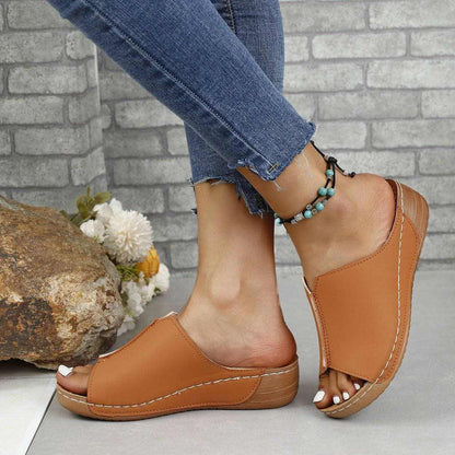 Open Toe PU Leather Sandals with Low HeelsOpen Toe PU Leather Sandals with Low Heels
 Step into Style and Comfort with Open Toe PU Leather Sandals. Indulge in both fashion and comfort with these Open Toe PU Love Salve Open Toe PU Leather SandalsShoes