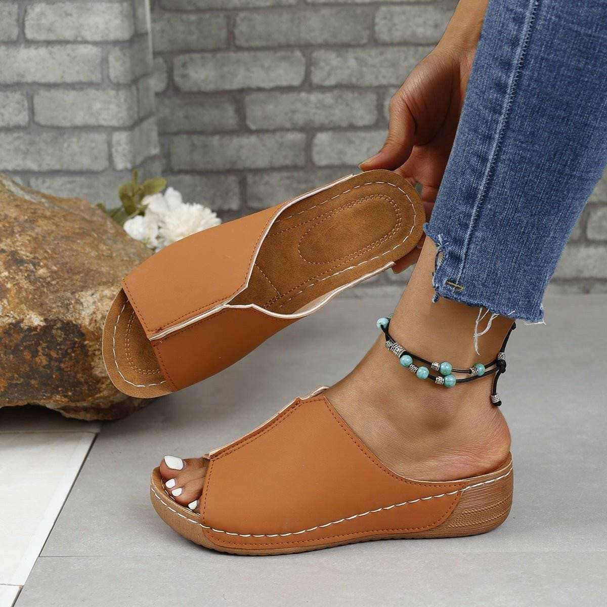 Open Toe PU Leather Sandals with Low HeelsOpen Toe PU Leather Sandals with Low Heels
 Step into Style and Comfort with Open Toe PU Leather Sandals. Indulge in both fashion and comfort with these Open Toe PU Love Salve Open Toe PU Leather SandalsShoes