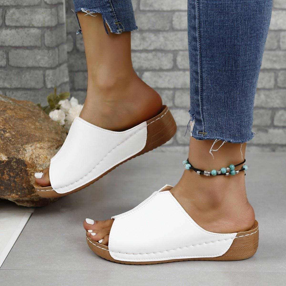 Open Toe PU Leather Sandals with Low HeelsOpen Toe PU Leather Sandals with Low Heels
 Step into Style and Comfort with Open Toe PU Leather Sandals. Indulge in both fashion and comfort with these Open Toe PU Love Salve Open Toe PU Leather SandalsShoes