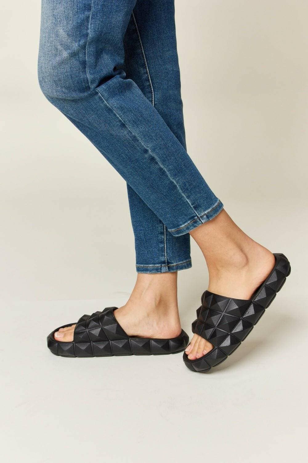 Edgy Pyramid Stud Toe Band Sandals for Rock 'n' Roll CharmUnleash Your Inner Rock Star
 Step into the spotlight with our Edgy Pyramid Stud Toe Band Sandals, designed for those who embrace a bold and fearless style. These saLove Salve Edgy Pyramid Stud Toe Band SandalsShoes