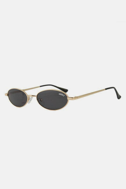 Glamorous Metal Frame Oval SunglassesStep into Sophistication with Glamorous Metal Frame Oval Sunglasses
 Enhance your fashion statement while ensuring your eyes are protected with our Glamorous Metal FLove Salve Glamorous Metal Frame Oval SunglassesShoes