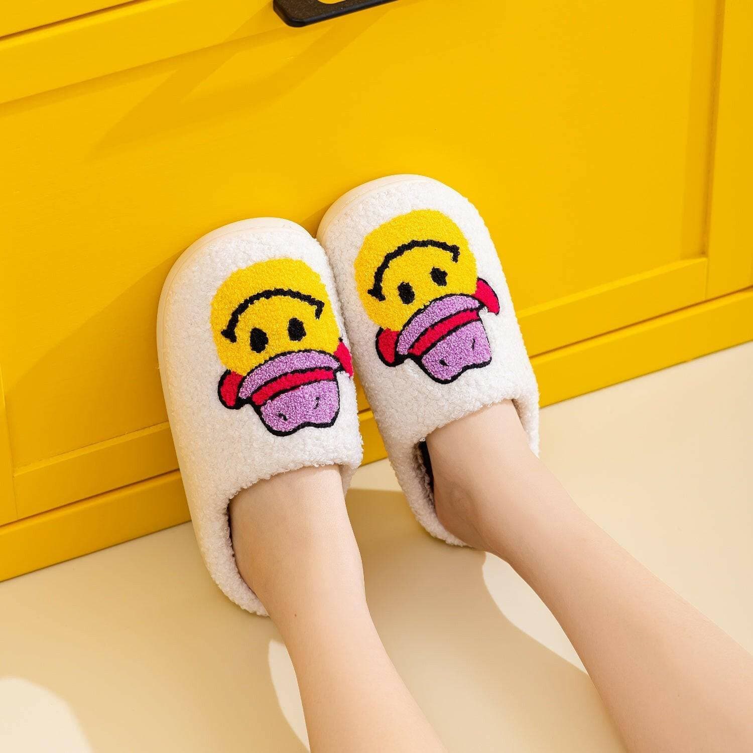 Cozy Smiley Face Plush SlippersCozy Smiley Face Plush Slippers
 Step into a world of ultimate comfort and joy with our Cozy Smiley Face Plush Slippers! Designed to elevate your relaxation experienLove Salve Cozy Smiley Face Plush SlippersShoes