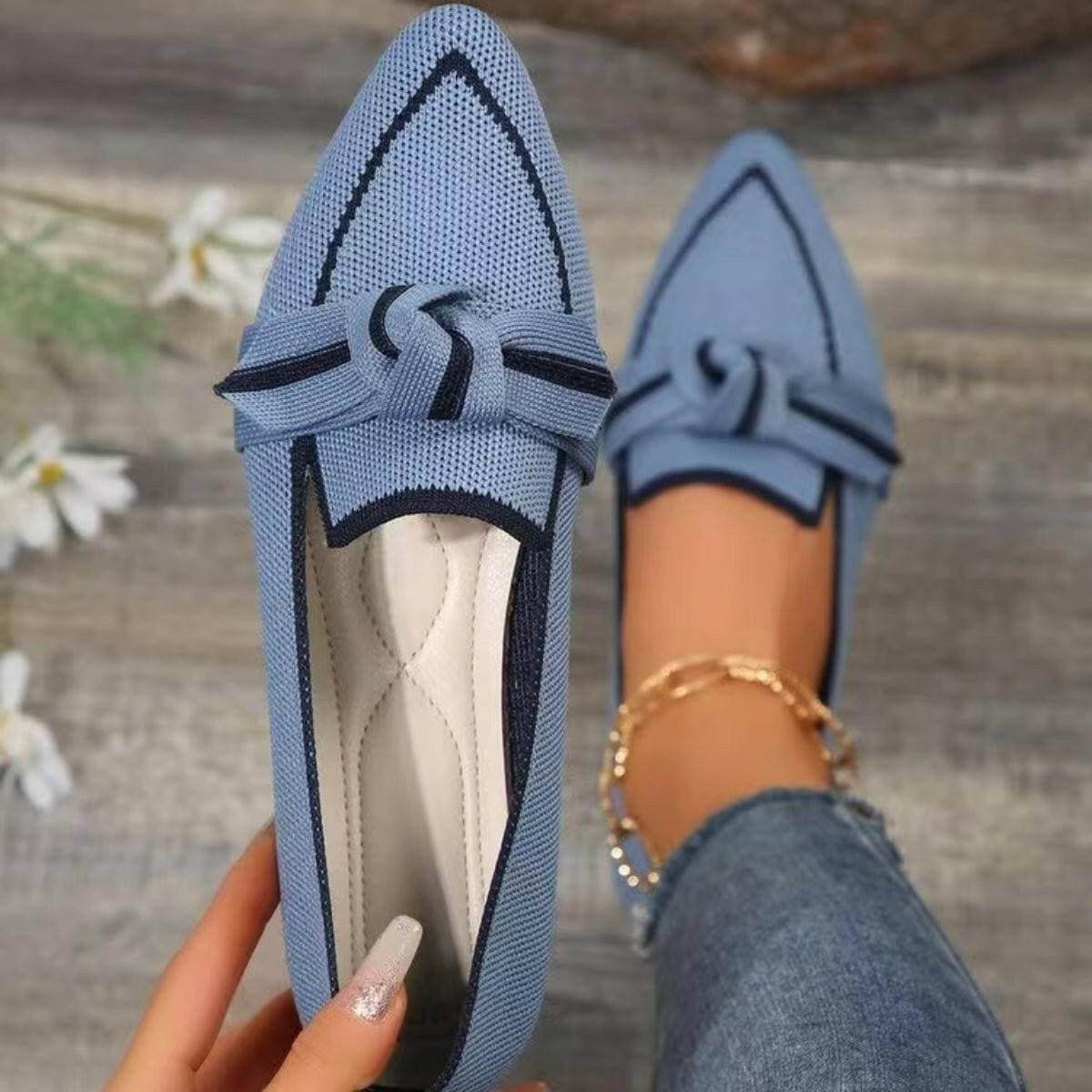 Sophisticated Bow Detail Pointed LoafersSophisticated Bow Detail Pointed Loafers
 Step into sophistication with our Sophisticated Bow Detail Pointed Loafers, the perfect blend of elegance and comfort.
 MaiLove Salve Sophisticated Bow Detail Pointed LoafersShoes