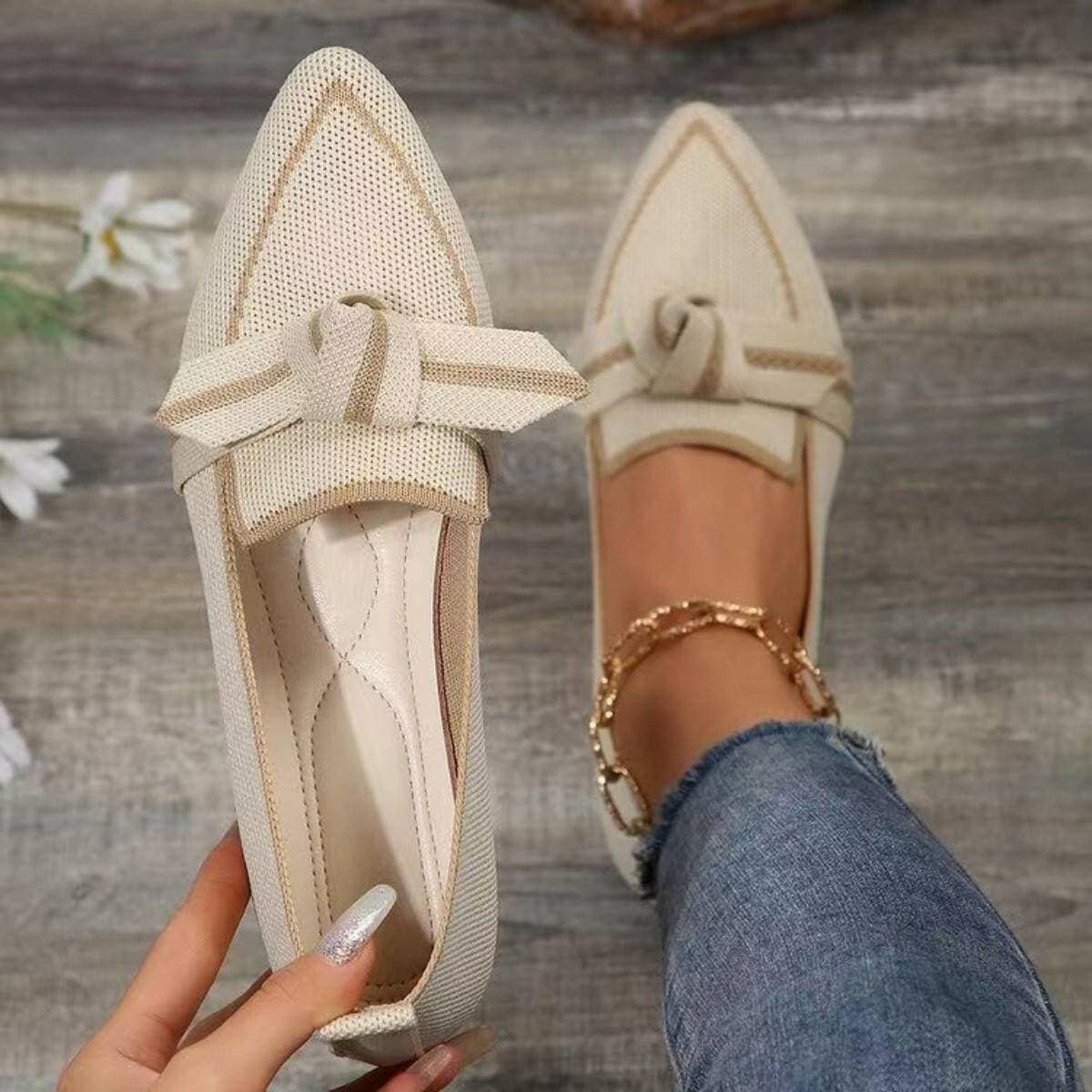 Sophisticated Bow Detail Pointed LoafersSophisticated Bow Detail Pointed Loafers
 Step into sophistication with our Sophisticated Bow Detail Pointed Loafers, the perfect blend of elegance and comfort.
 MaiLove Salve Sophisticated Bow Detail Pointed LoafersShoes