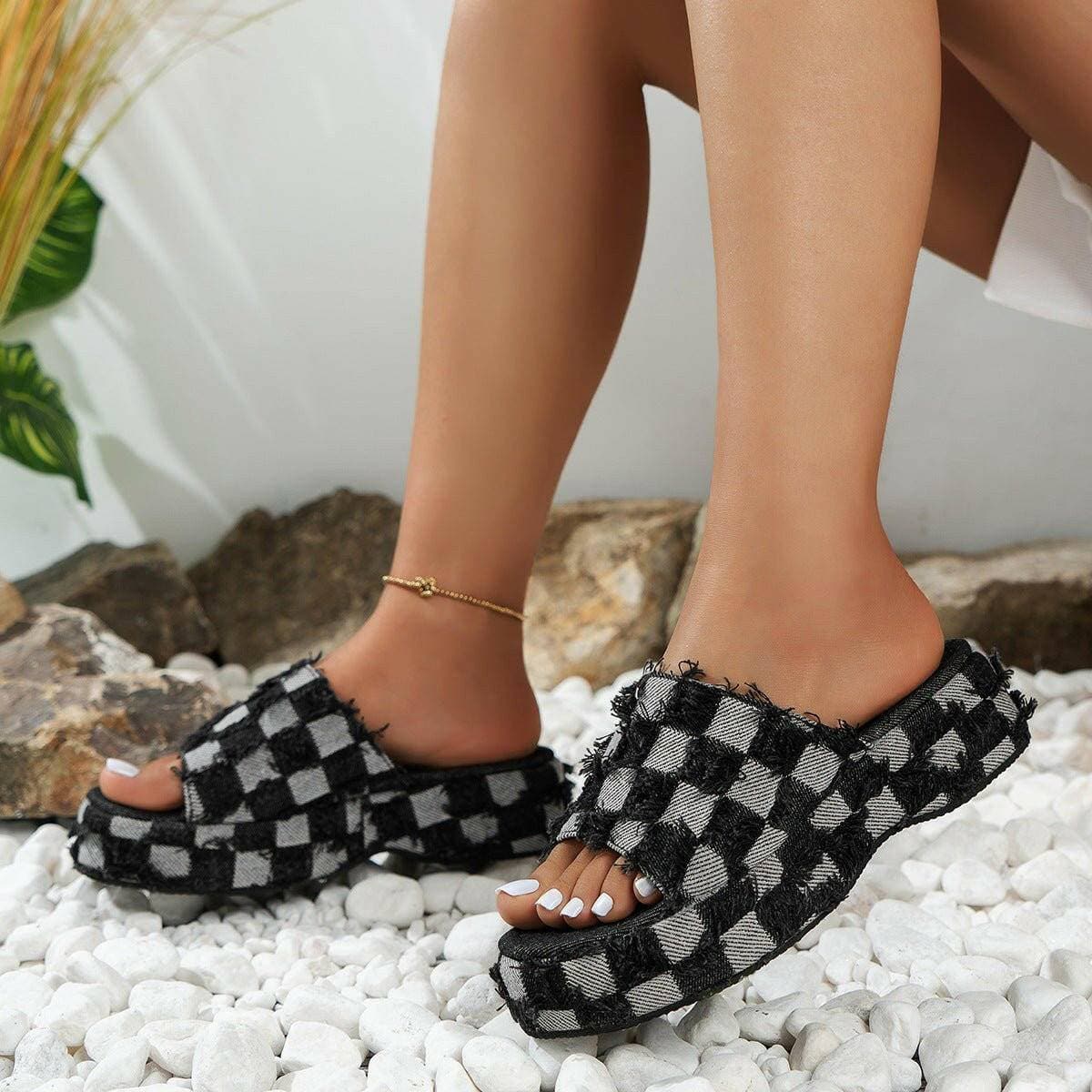 Plaid Faux Leather Platform SandalsPlaid Faux Leather Platform Sandals
 Step into style with our Plaid Faux Leather Platform Sandals. Elevate your look with these mid-heel sandals that offer a perfectLove Salve Plaid Faux Leather Platform SandalsShoes