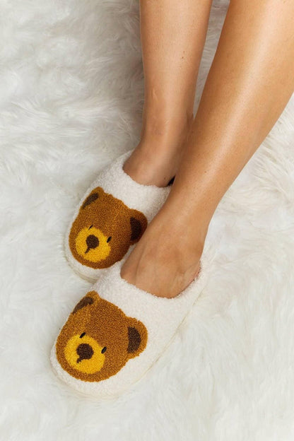 Teddy Bear Print Plush Cozy Slide SlippersExperience Ultimate Comfort in Style
 Indulge in the luxurious feel of our Teddy Bear Print Plush Cozy Slide Slippers. Designed to wrap your feet in pure elegance, tLove Salve Teddy Bear Print Plush Cozy Slide SlippersShoes