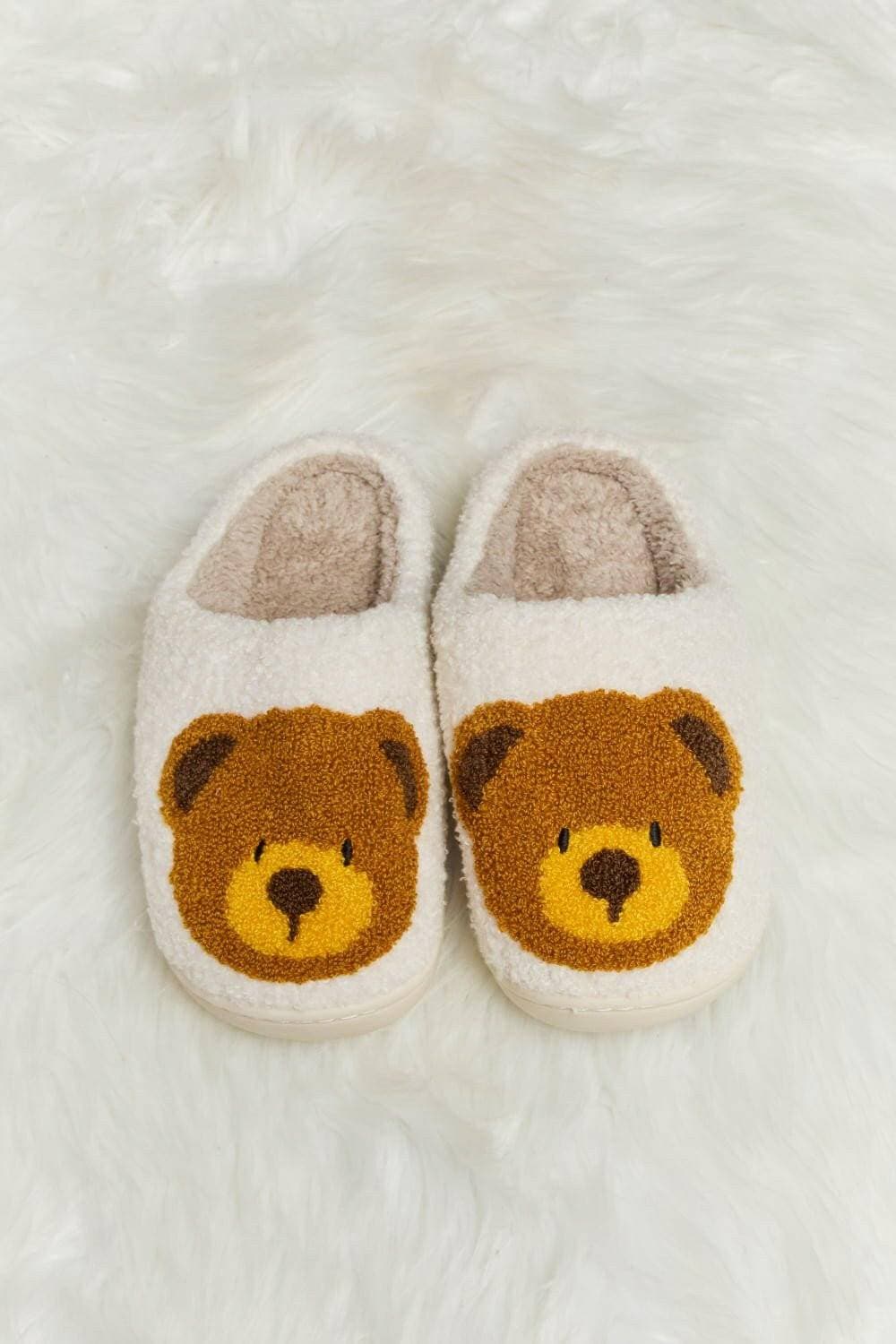 Teddy Bear Print Plush Cozy Slide SlippersExperience Ultimate Comfort in Style
 Indulge in the luxurious feel of our Teddy Bear Print Plush Cozy Slide Slippers. Designed to wrap your feet in pure elegance, tLove Salve Teddy Bear Print Plush Cozy Slide SlippersShoes