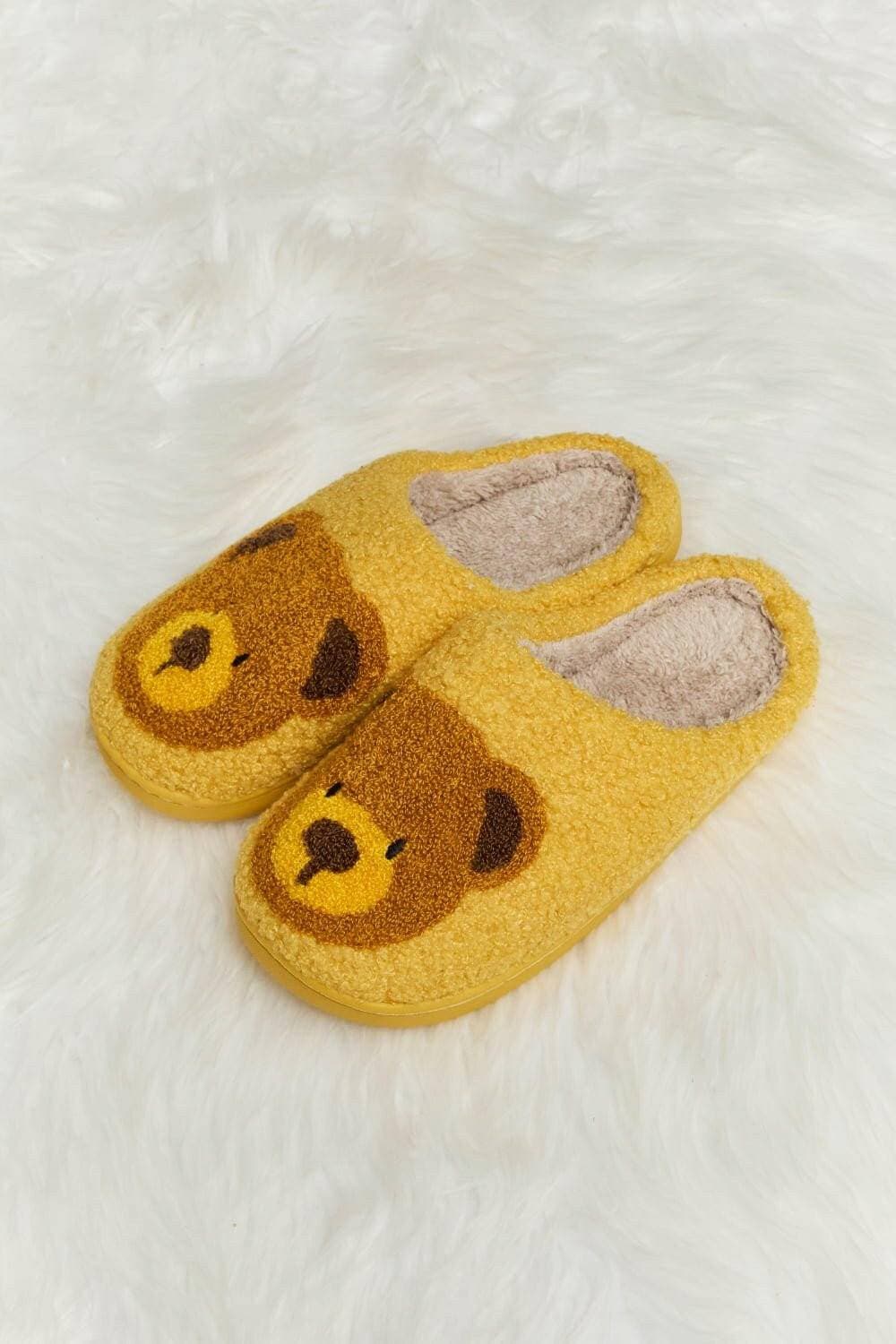 Teddy Bear Print Plush Cozy Slide SlippersExperience Ultimate Comfort in Style
 Indulge in the luxurious feel of our Teddy Bear Print Plush Cozy Slide Slippers. Designed to wrap your feet in pure elegance, tLove Salve Teddy Bear Print Plush Cozy Slide SlippersShoes