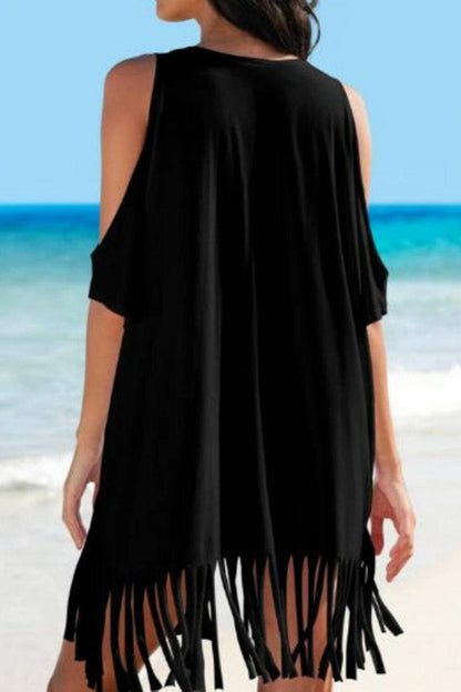 Fringe Trimmed V-Neck Cold Shoulder TopUpgrade Your Style with Our Fringe Trimmed V-Neck Cold Shoulder Top
 
 
Trendy Fringe Detailing: Elevate your look with the chic fringe trim that adds a touch of sopLove Salve -Neck Cold Shoulder TopSwim