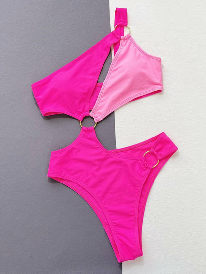 Ring Detail Asymmetrical One-Piece Bikini SuitUnleash Your Boldness with our Ring Detail Asymmetrical One-Piece Bikini Suit
 
 
Top Type: No underwire
 
Chest Pad: Removable padding
 
Pattern Type: Contrast
 
StLove Salve Ring Detail Asymmetricalswimwear