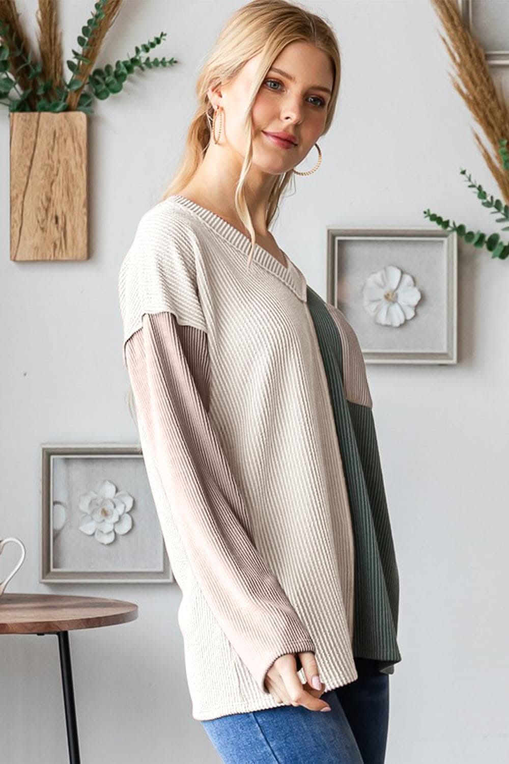 Heimish color block t-shirt with seams - Love Salve 