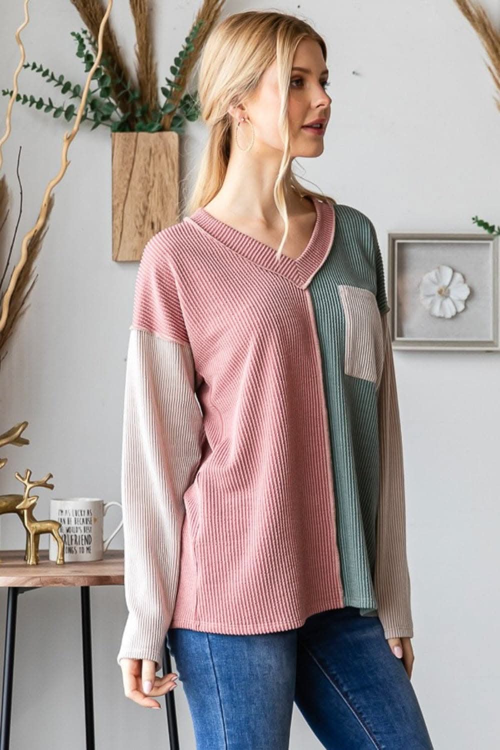 Color block ribbed tee with seams - Love Salve 