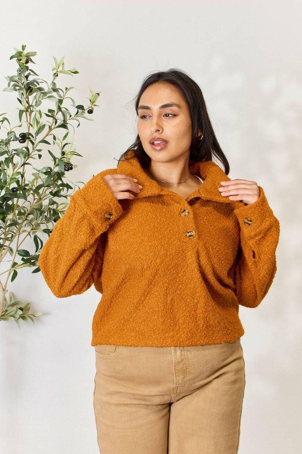 Elegant Turtleneck Sweater with Cozy ComfortExperience the Perfect Blend of Elegance and Comfort
 Embrace sophistication with our Elegant Turtleneck Sweater, designed to provide you with unparalleled cozy comfLove Salve Elegant Turtleneck SweaterTIKTOK