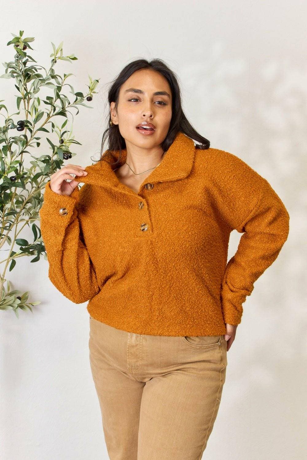 Elegant Turtleneck Sweater with Cozy ComfortExperience the Perfect Blend of Elegance and Comfort
 Embrace sophistication with our Elegant Turtleneck Sweater, designed to provide you with unparalleled cozy comfLove Salve Elegant Turtleneck SweaterTIKTOK