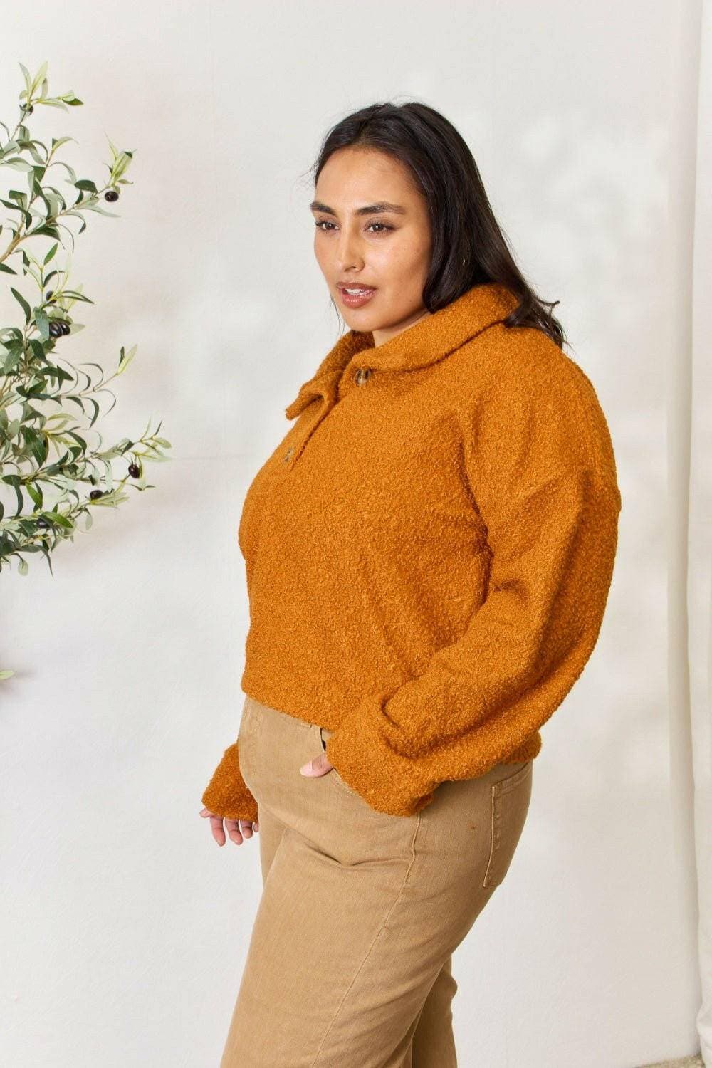 Elegant Turtleneck Sweater with Cozy ComfortExperience the Perfect Blend of Elegance and Comfort
 Embrace sophistication with our Elegant Turtleneck Sweater, designed to provide you with unparalleled cozy comfLove Salve Elegant Turtleneck SweaterTIKTOK