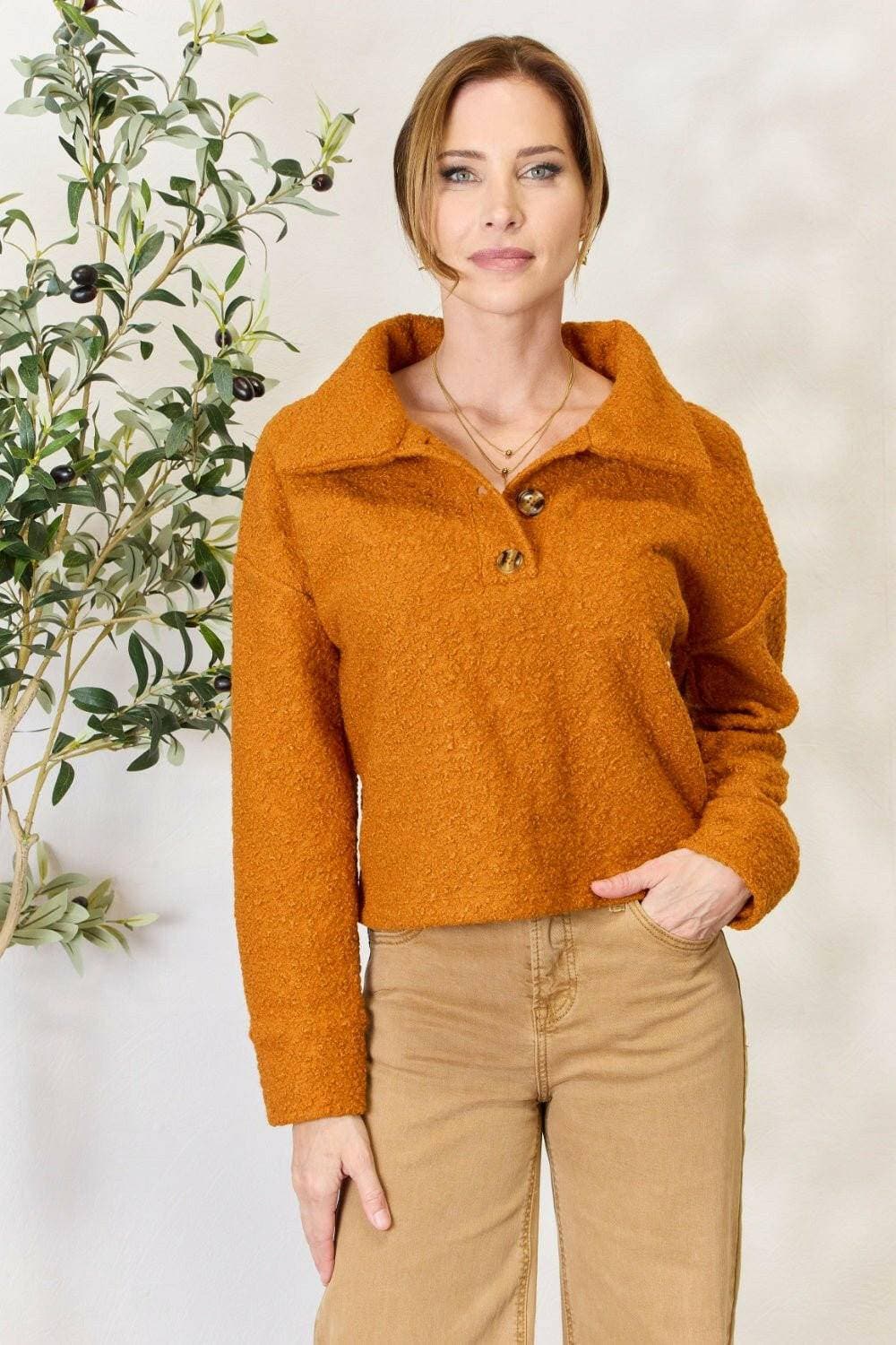 Elegant Turtleneck Sweater with Cozy ComfortExperience the Perfect Blend of Elegance and Comfort
 Embrace sophistication with our Elegant Turtleneck Sweater, designed to provide you with unparalleled cozy comfLove Salve Elegant Turtleneck SweaterTIKTOK