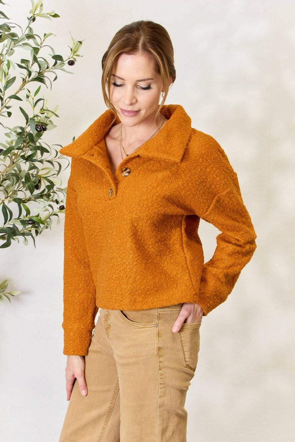 Elegant Turtleneck Sweater with Cozy ComfortExperience the Perfect Blend of Elegance and Comfort
 Embrace sophistication with our Elegant Turtleneck Sweater, designed to provide you with unparalleled cozy comfLove Salve Elegant Turtleneck SweaterTIKTOK