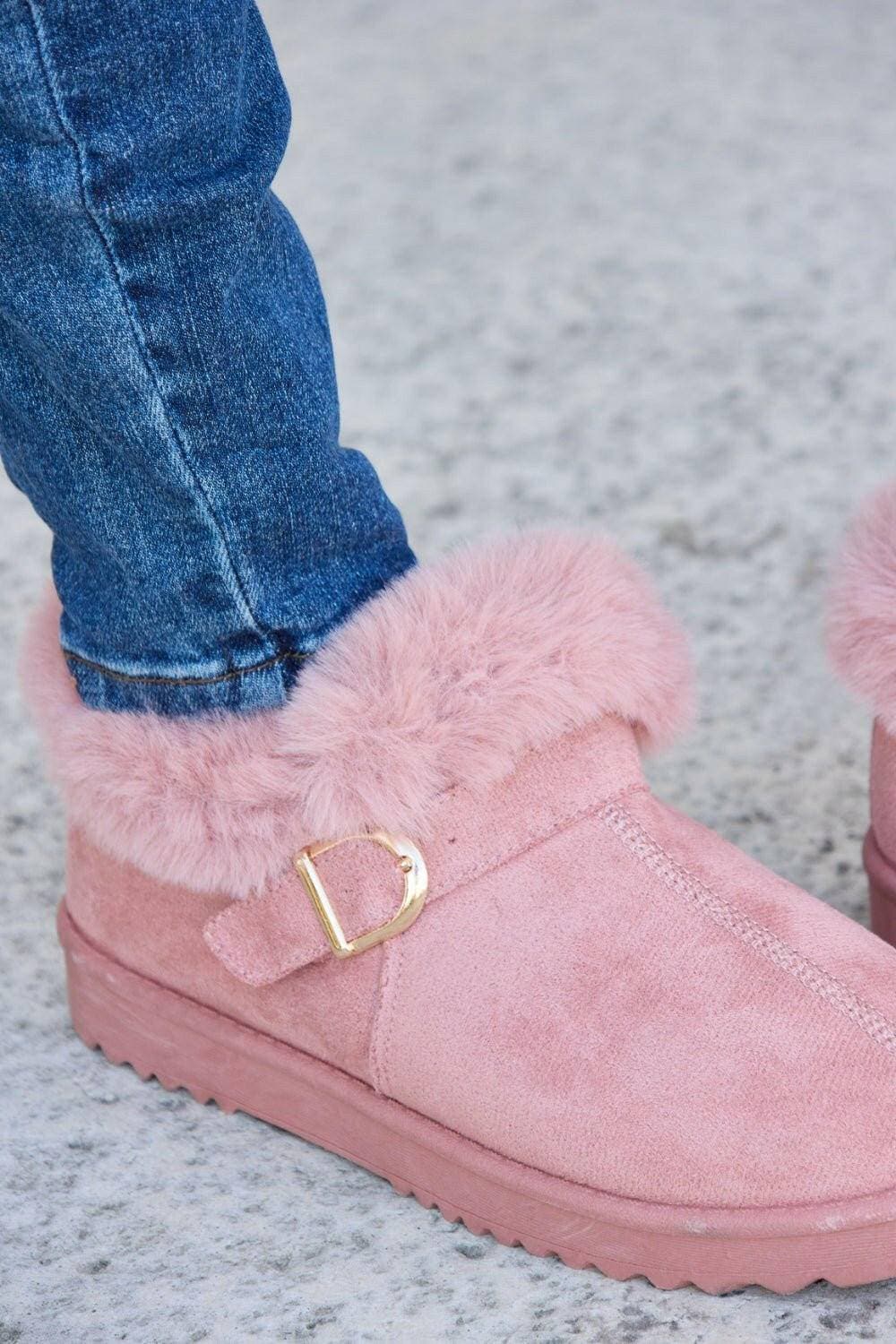 Winter Wonderland Faux Fur Ankle BootsWinter Wonderland Faux Fur Ankle Boots
 Step into a realm of luxury and comfort with our Winter Wonderland Faux Fur Ankle Boots. These boots are designed to elevate Love Salve Winter Wonderland Faux Fur Ankle BootsTIKTOK