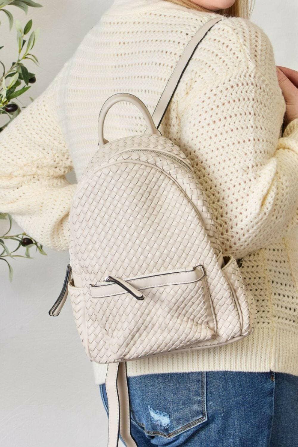 Elegant Woven PU Leather Backpack - Exquisite Design and Premium QualiExperience Luxury and Style
 Discover the perfect blend of elegance and functionality with our Elegant Woven PU Leather Backpack. This exquisite accessory is designeLove Salve Elegant Woven PU Leather Backpack - Exquisite DesignTIKTOK