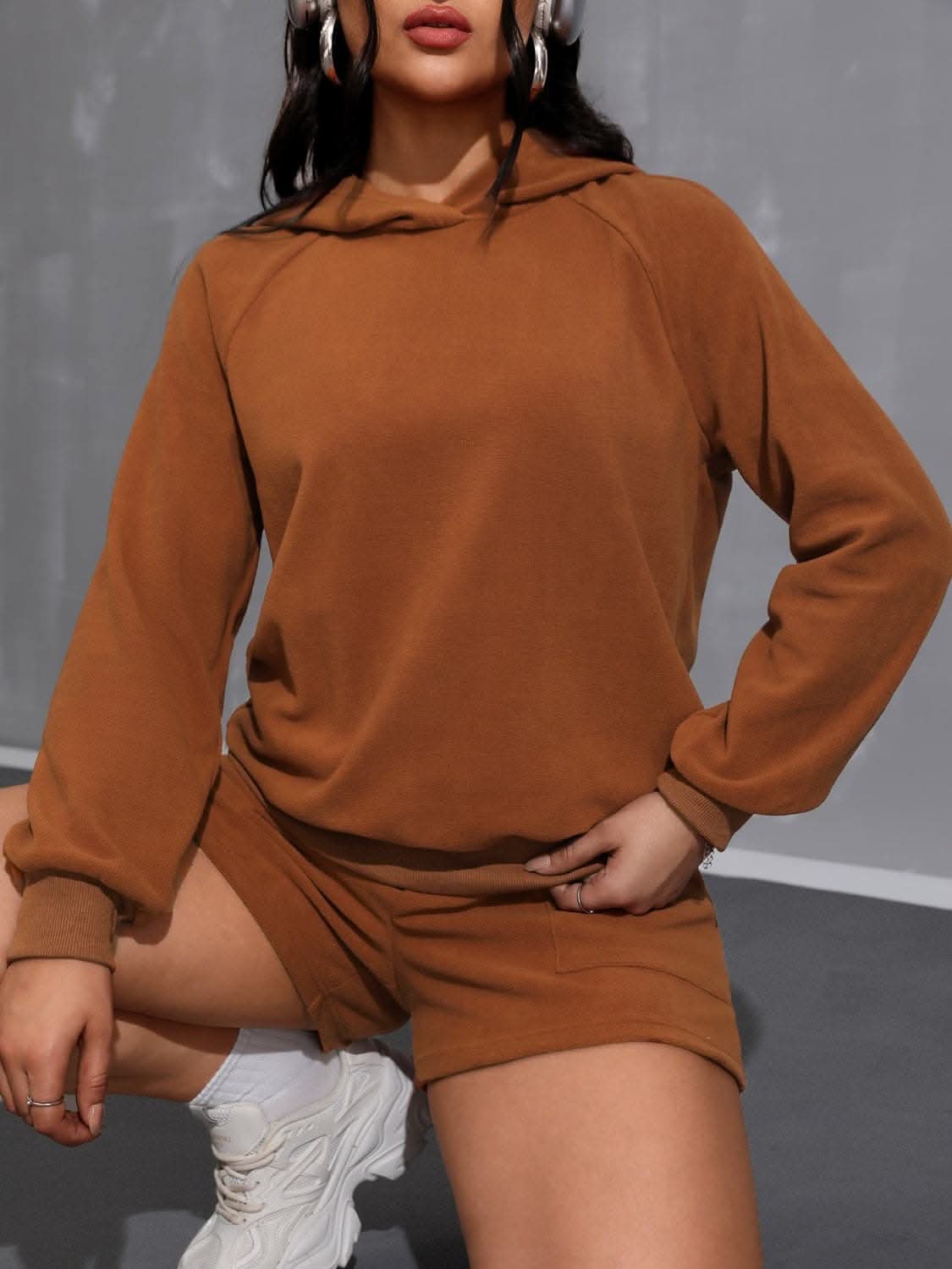 Cozy hoodie and shorts set with pockets - Love Salve 