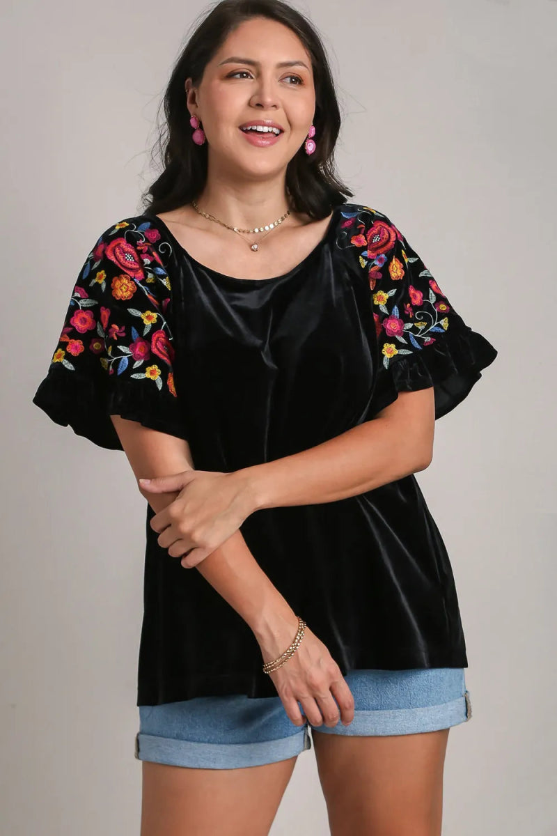 Umgee Full Size Velvet Embroidery Short Sleeve Blouse - Love Salve 