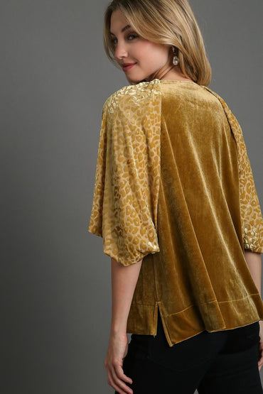 Umgee Round Neck Leopard Balloon Sleeve Velvet Top for Women - Love Salve 