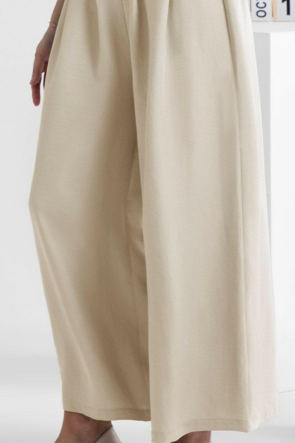 Relaxed Fit Pull-On TrousersUpgrade Your Style with Comfort: Relaxed Fit Pull-On Trousers
 
 
Effortlessly Stylish: Embrace a basic yet chic style with these pull-on trousers
 
Unmatched ComforLove Salve Relaxed Fit Pull-just arrived