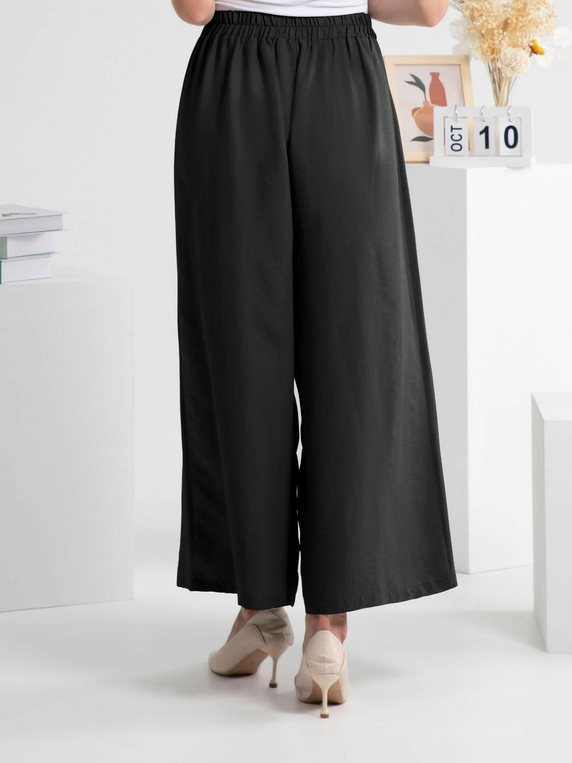 Relaxed Fit Pull-On TrousersUpgrade Your Style with Comfort: Relaxed Fit Pull-On Trousers
 
 
Effortlessly Stylish: Embrace a basic yet chic style with these pull-on trousers
 
Unmatched ComforLove Salve Relaxed Fit Pull-just arrived