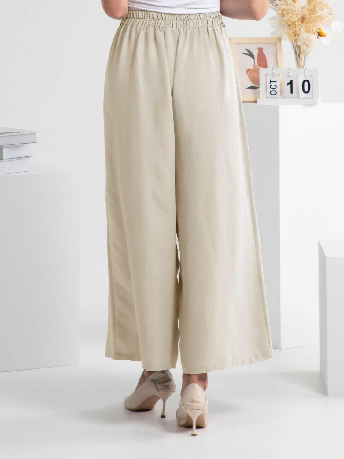 Relaxed Fit Pull-On TrousersUpgrade Your Style with Comfort: Relaxed Fit Pull-On Trousers
 
 
Effortlessly Stylish: Embrace a basic yet chic style with these pull-on trousers
 
Unmatched ComforLove Salve Relaxed Fit Pull-just arrived