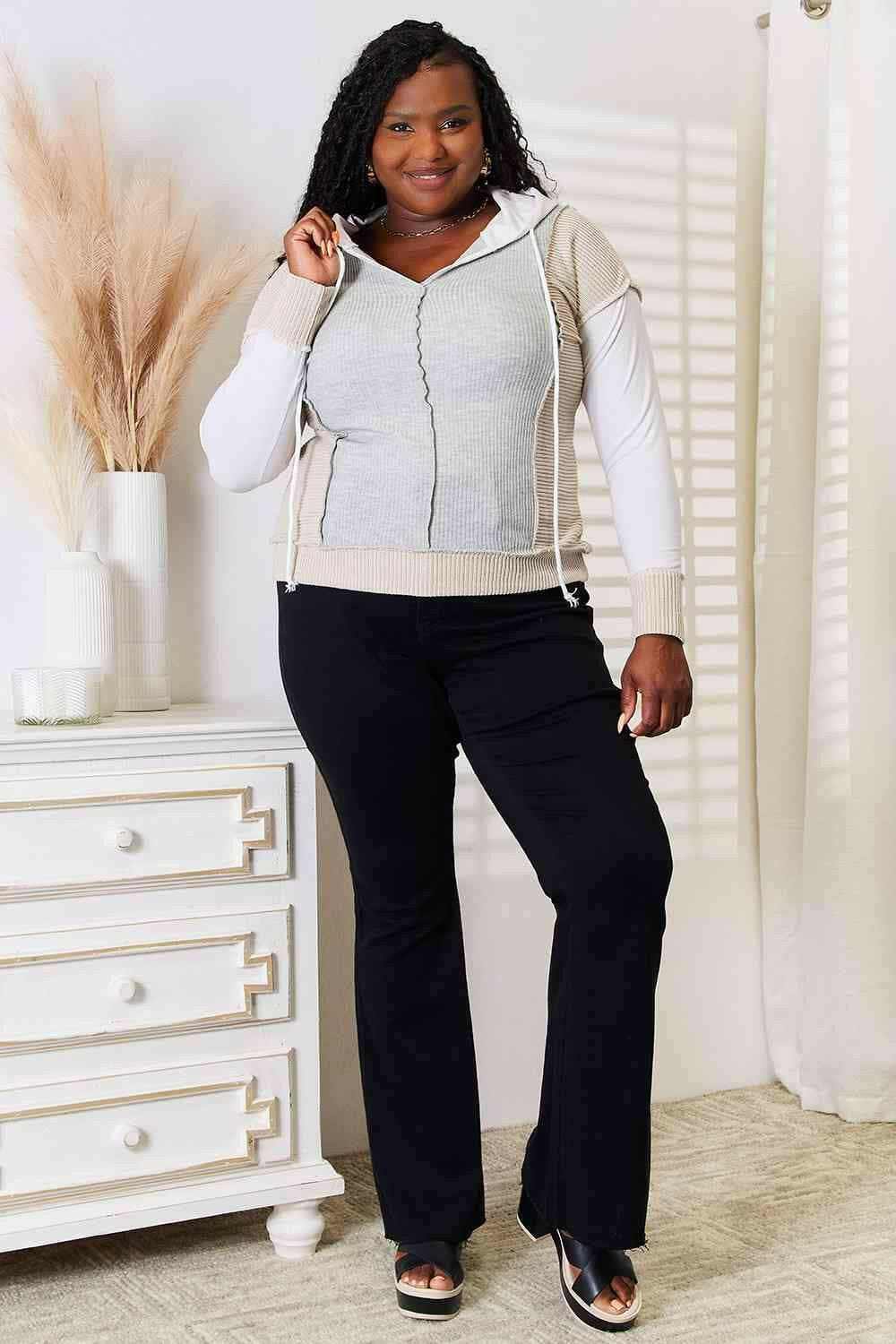 Chic color block hoodie with seam details - Love Salve 