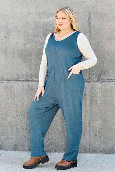 Chic sleeveless jumpsuit with pockets - Love Salve 