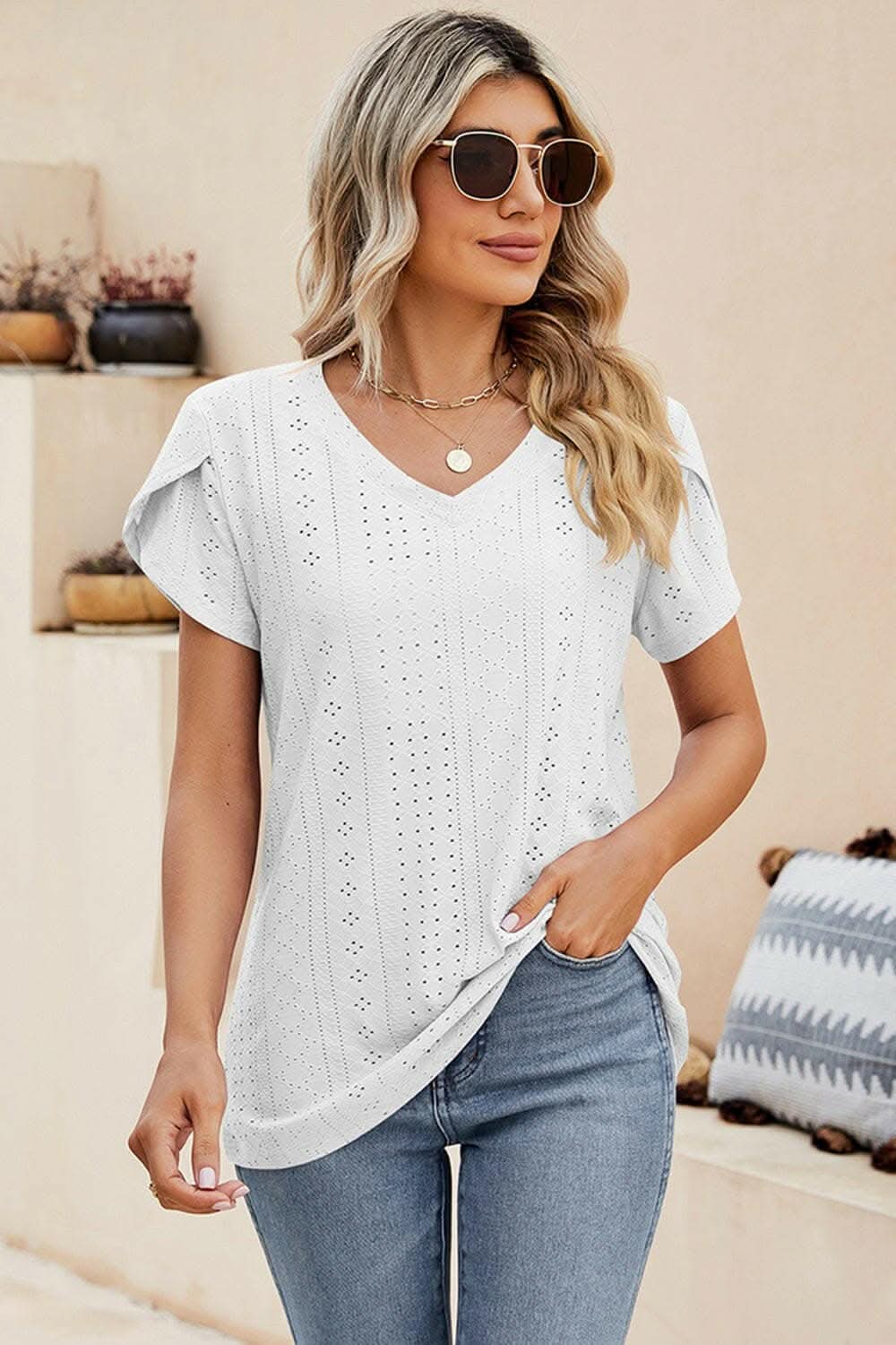 Elegant Eyelet Blouse with Sleeves 